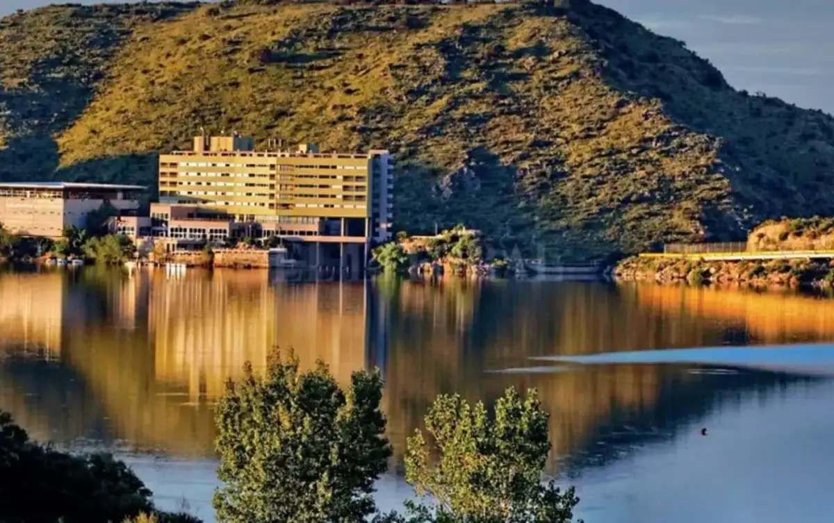 Programa Hotel Potrero de los Funes