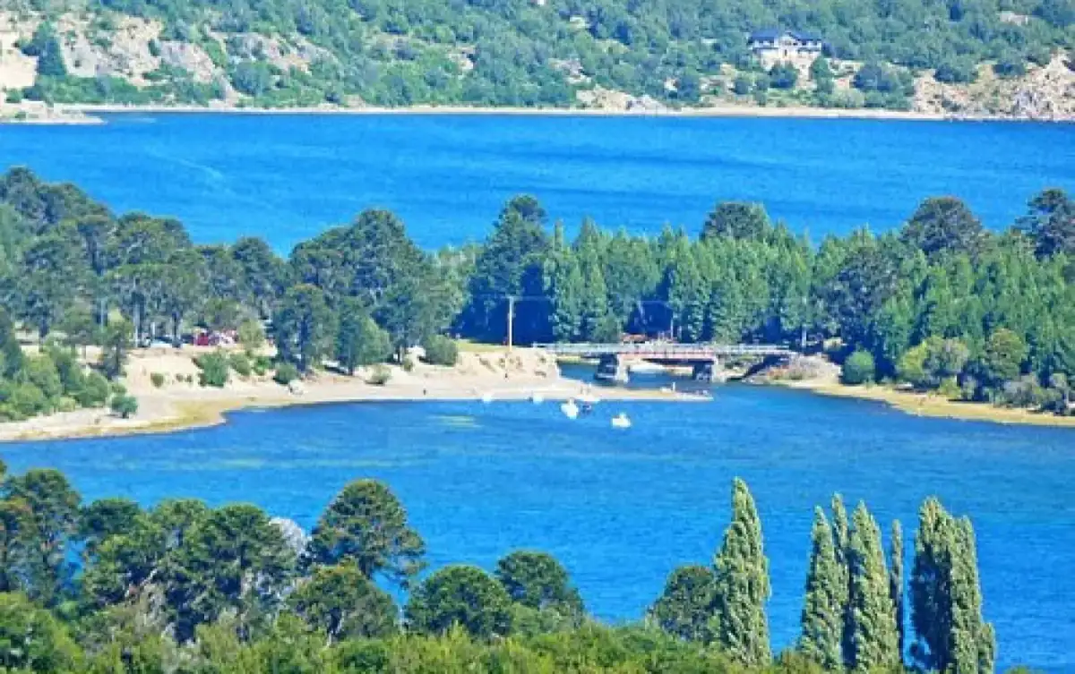 Viaje al Paraiso - Villa Pehuenia